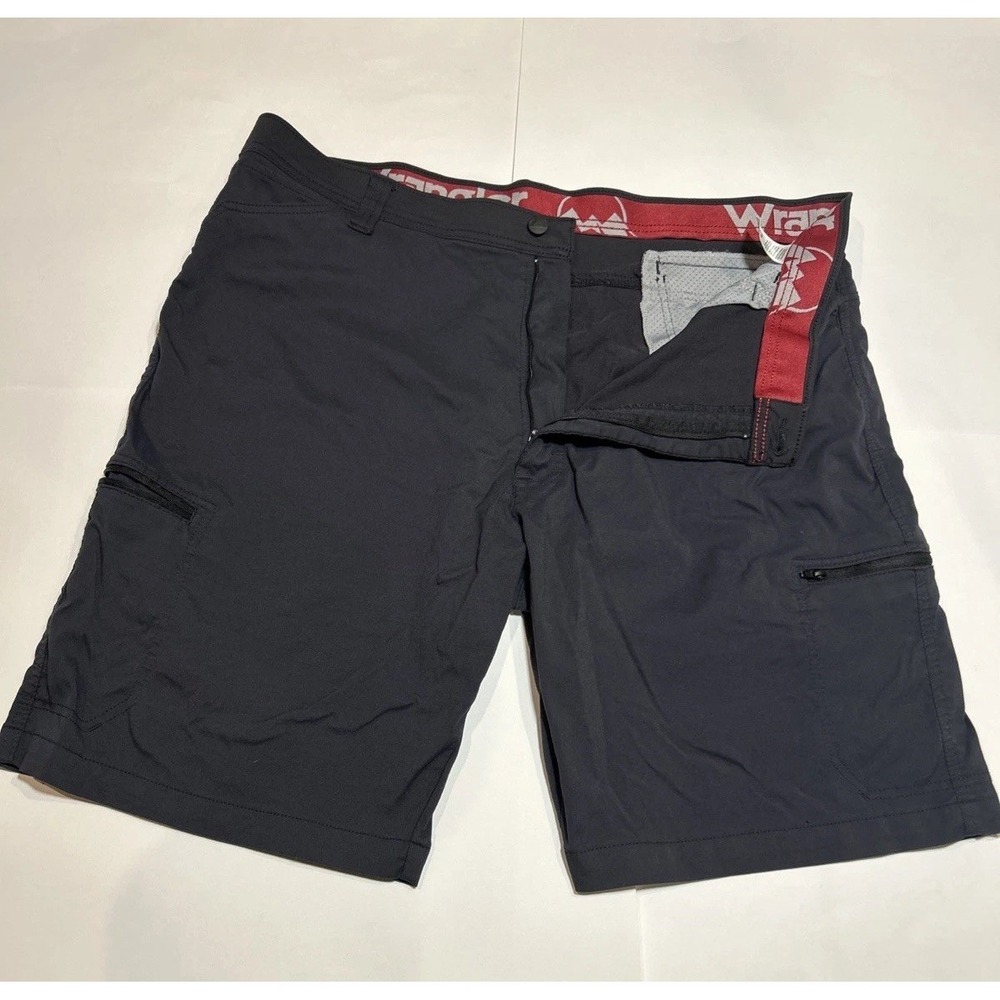 Wrangler Shorts - Mens 42 - Blue Outdoor Series Nylon Spandex Cargo Pockets